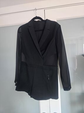 BCBGMaxAzria Black Sheer-Sleeve Tailored Blazer